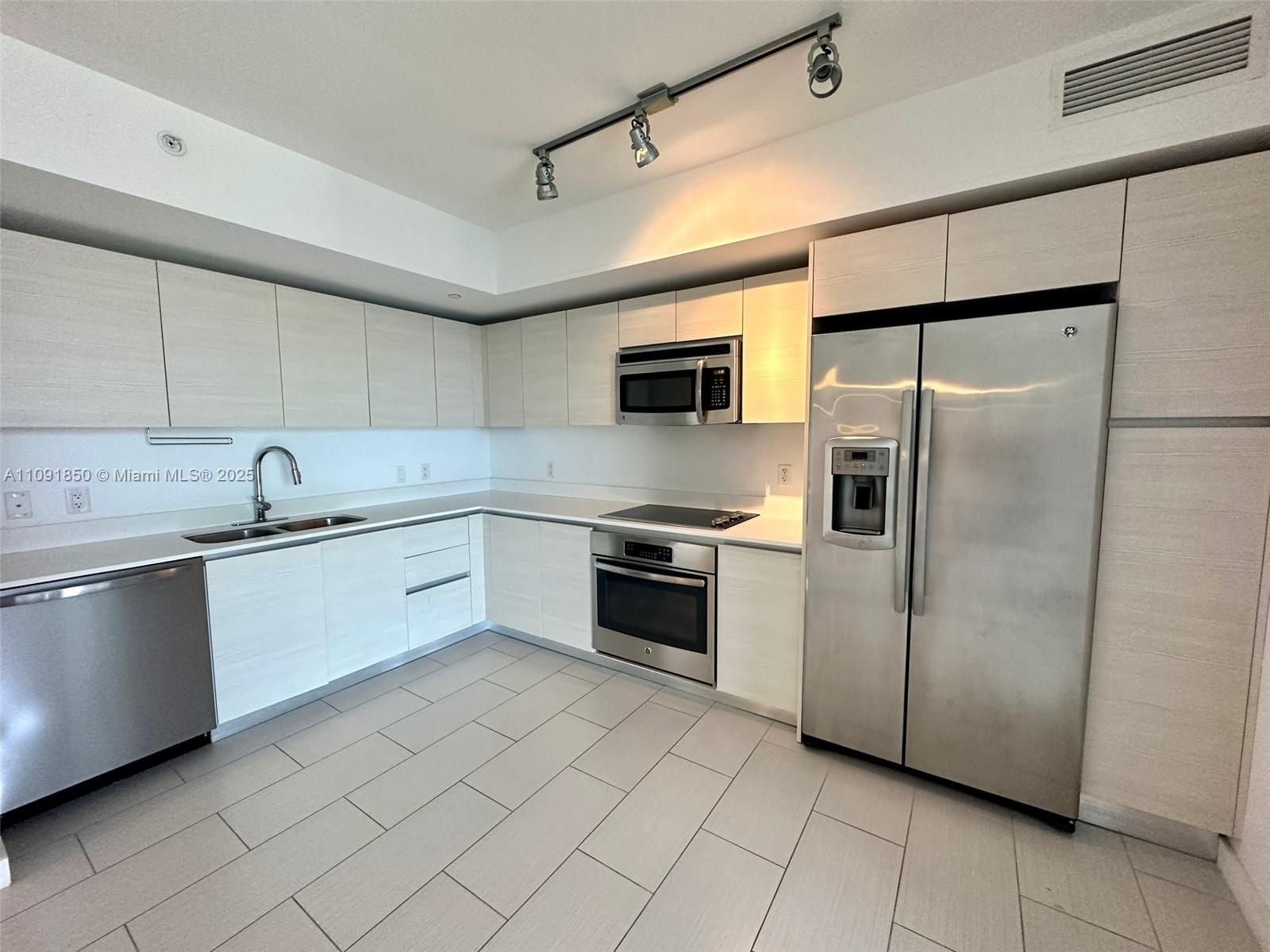 4250 BISCAYNE BOULEVARD C - Residential