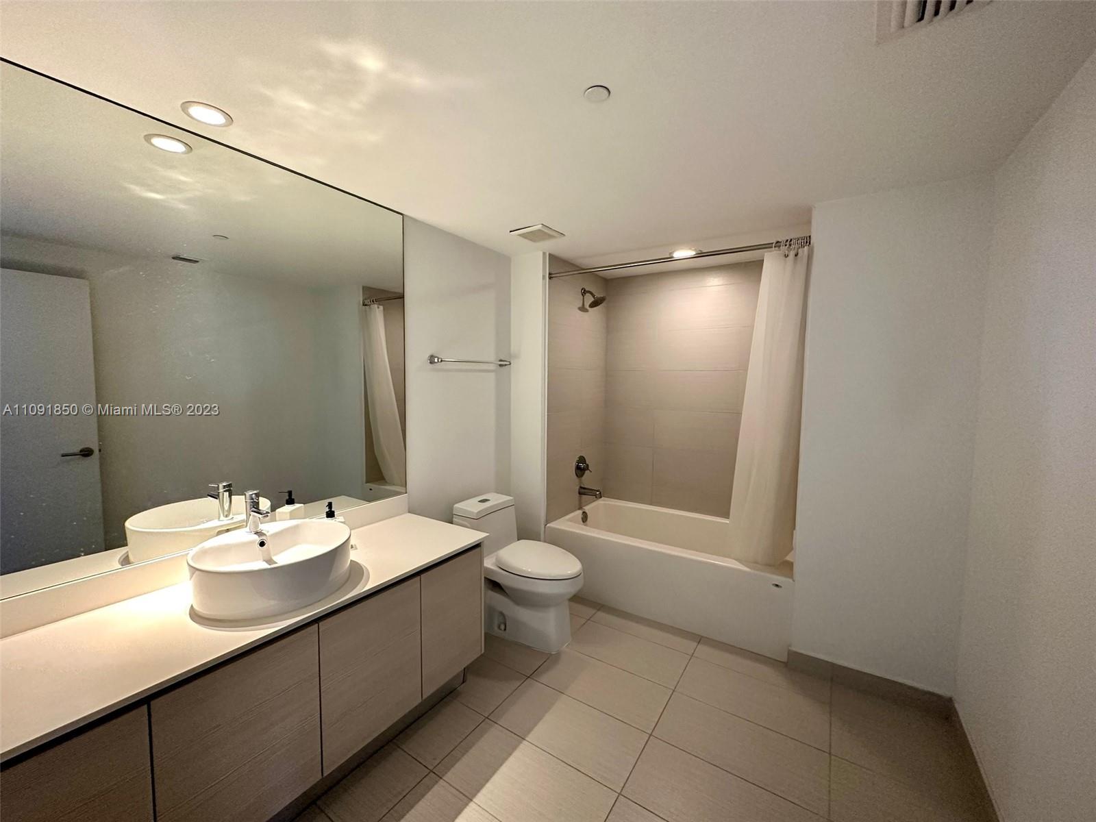 Baltus House - Residential