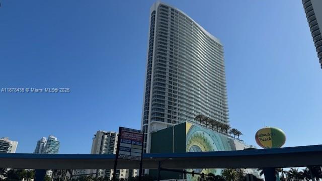 IMPERIAL TOWERS NORTH CON - Residential