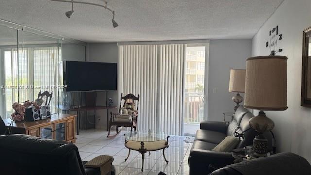 IMPERIAL TOWERS NORTH CON - Residential