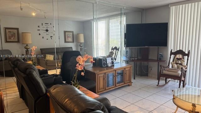 IMPERIAL TOWERS NORTH CON - Residential