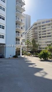 IMPERIAL TOWERS NORTH CON - Residential