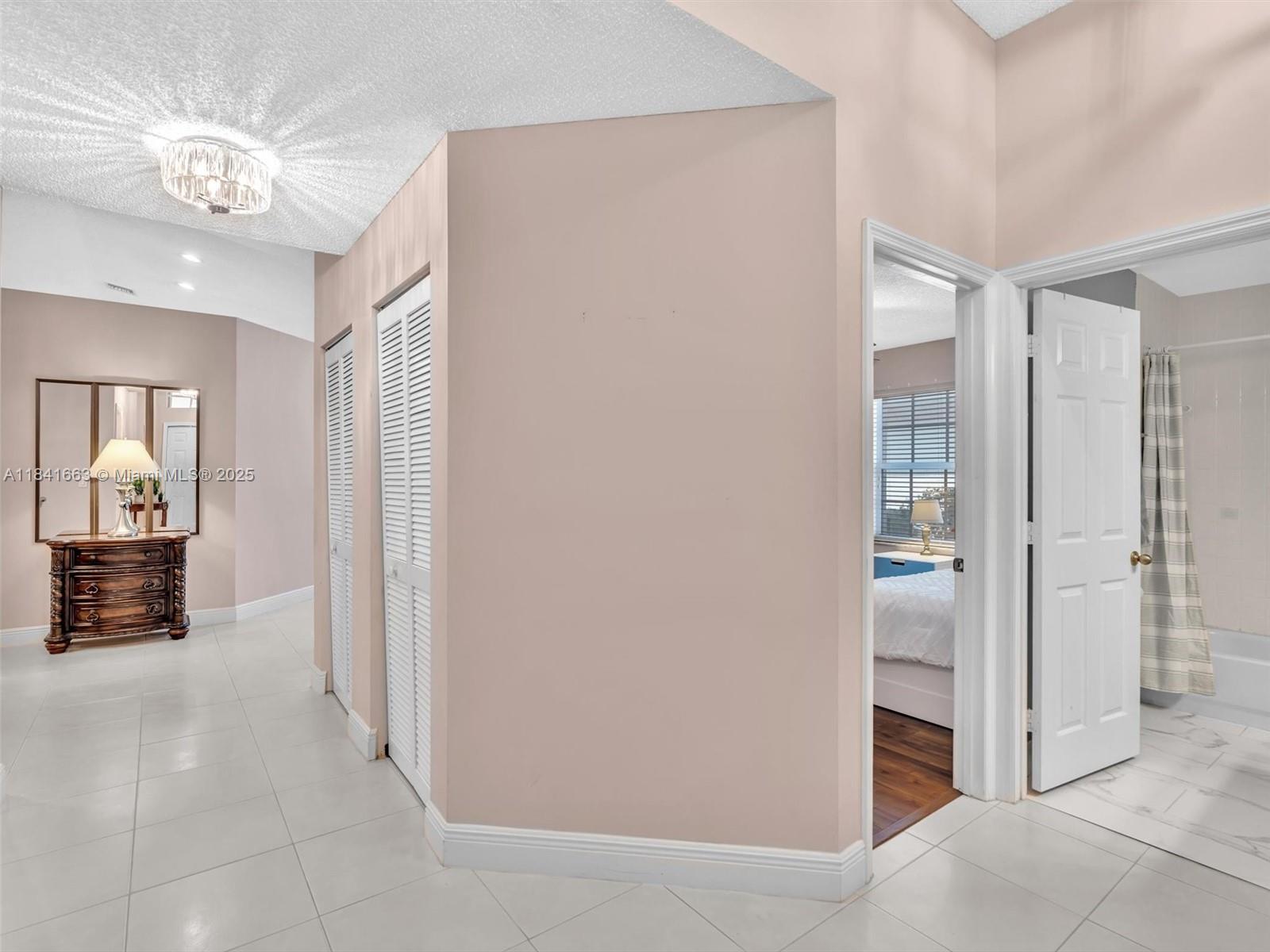 102 Gables Blvd