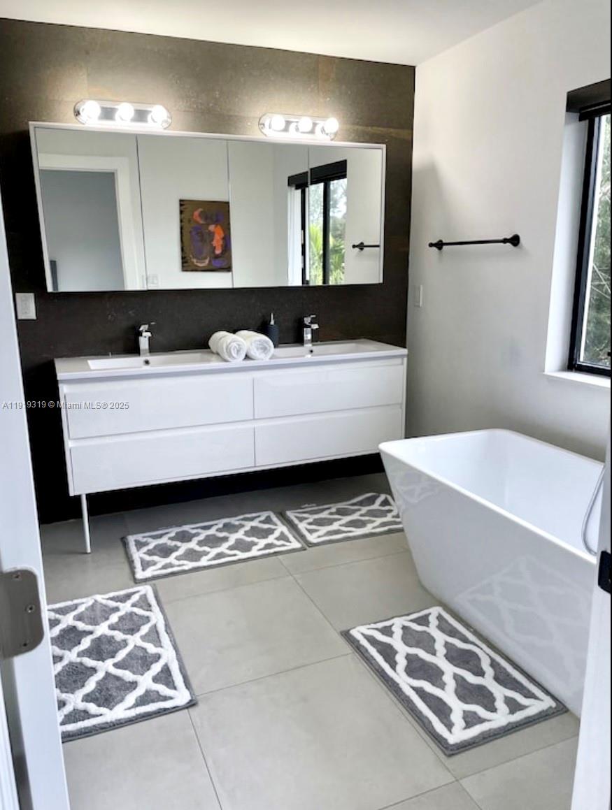 REVISED PLAT OF CANAL GRO - Residential Lease