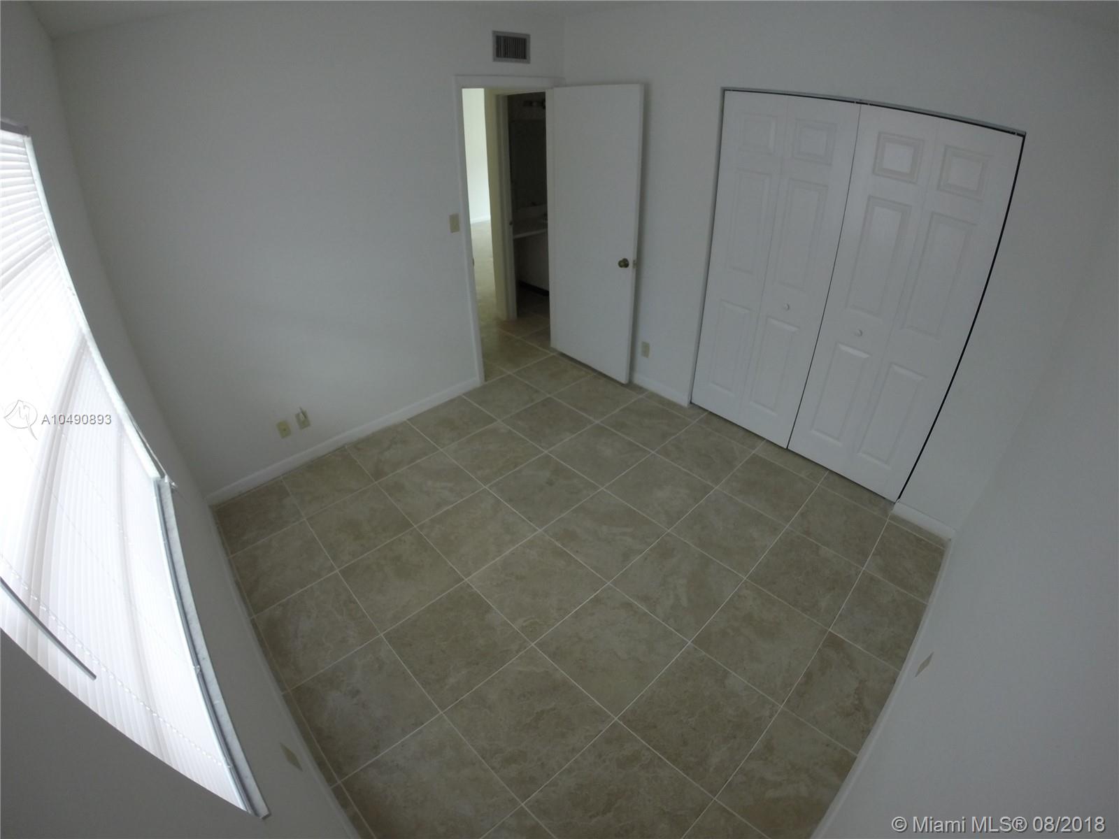 COUNTRY GARDENS CONDO - Residential