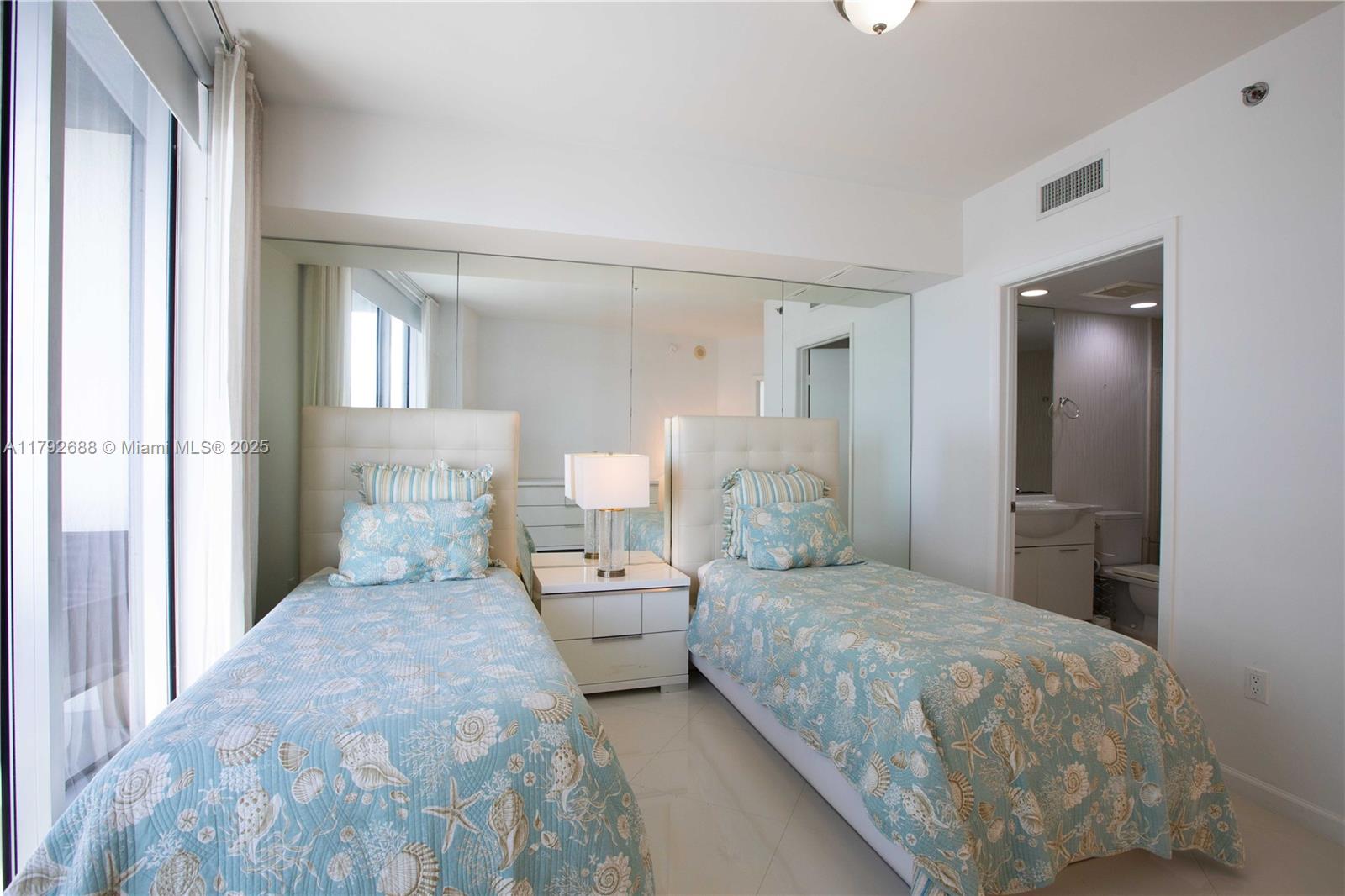 ICON BRICKELL CONDO NO 1 - Residential