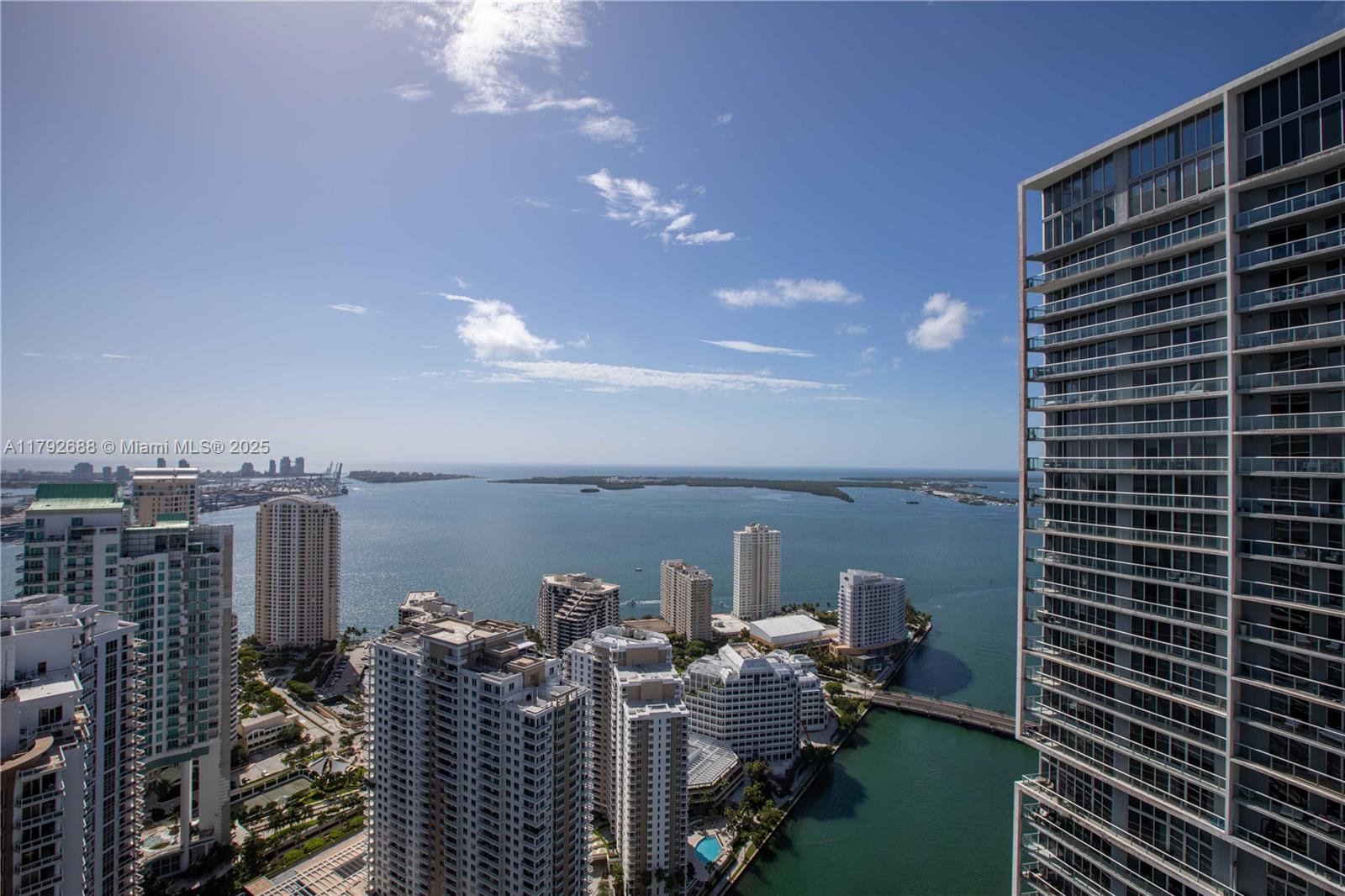 475 Brickell Ave 5007