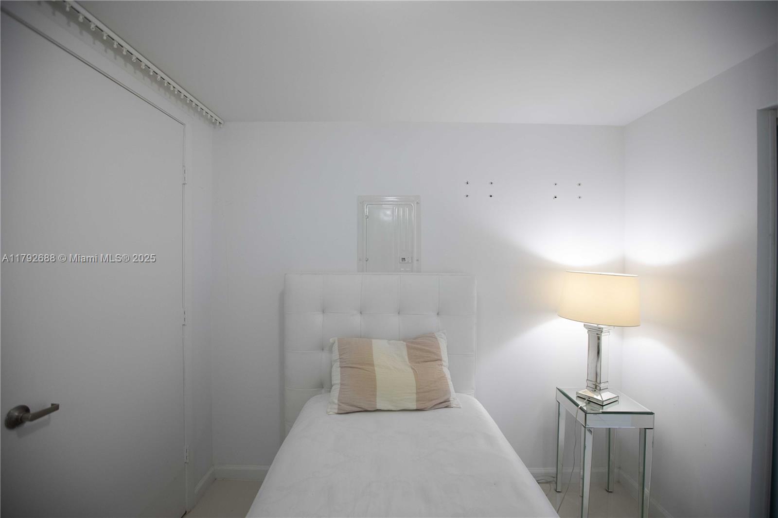 ICON BRICKELL CONDO NO 1 - Residential