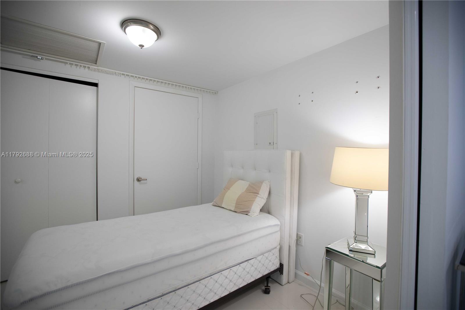 ICON BRICKELL CONDO NO 1 - Residential