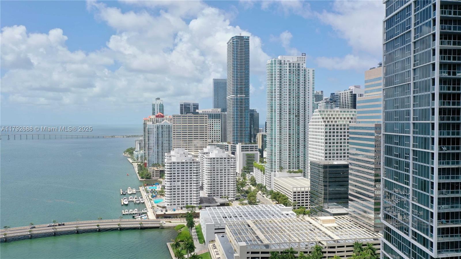 475 Brickell Ave 5007