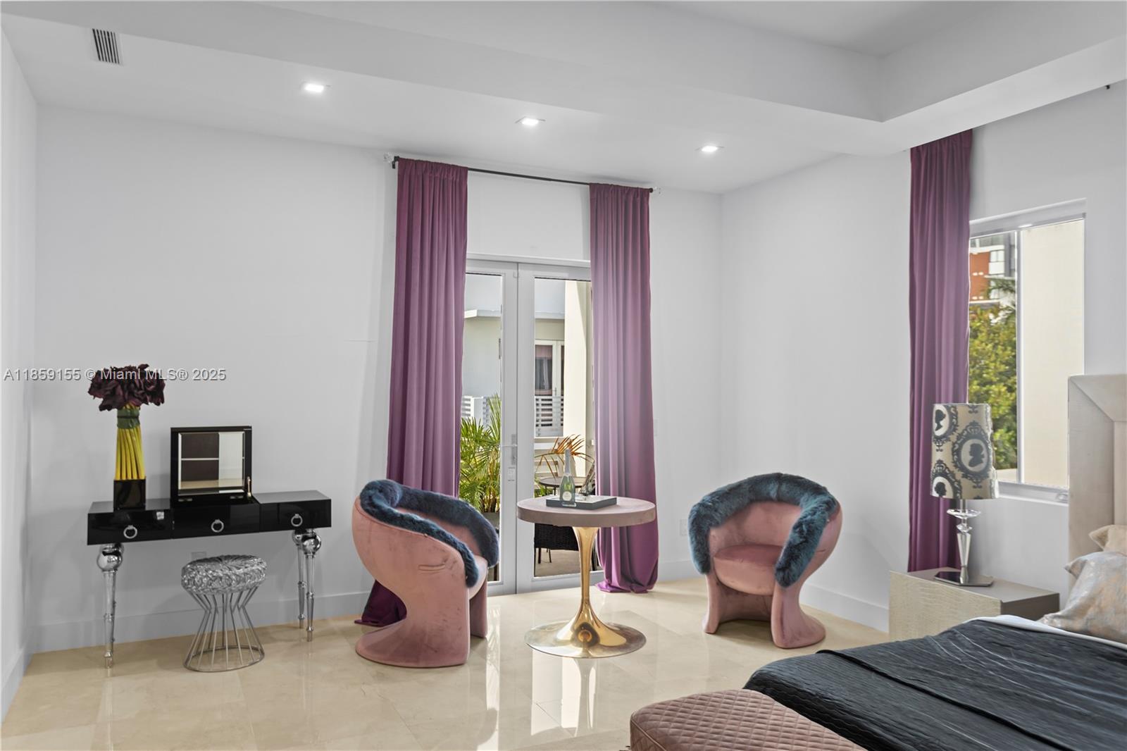 OASIS PARK SQUARE AT DORA - Residential