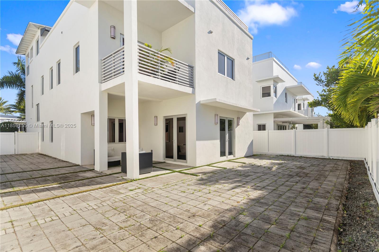 OASIS PARK SQUARE AT DORA - Residential