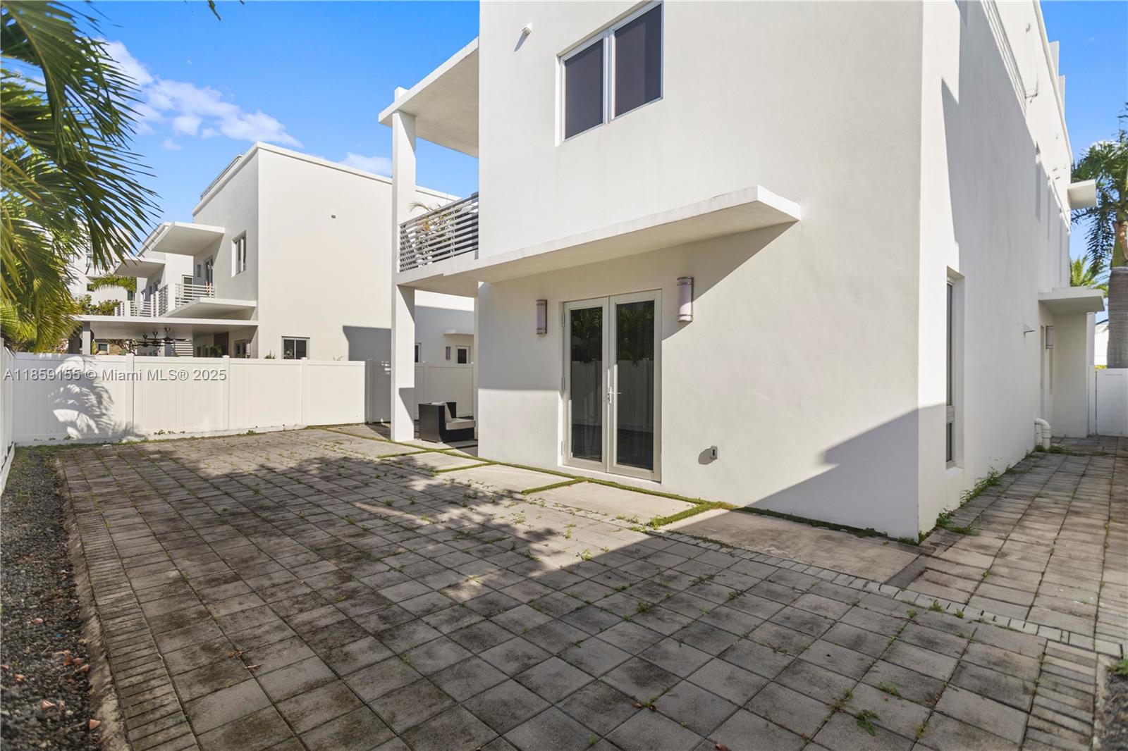OASIS PARK SQUARE AT DORA - Residential