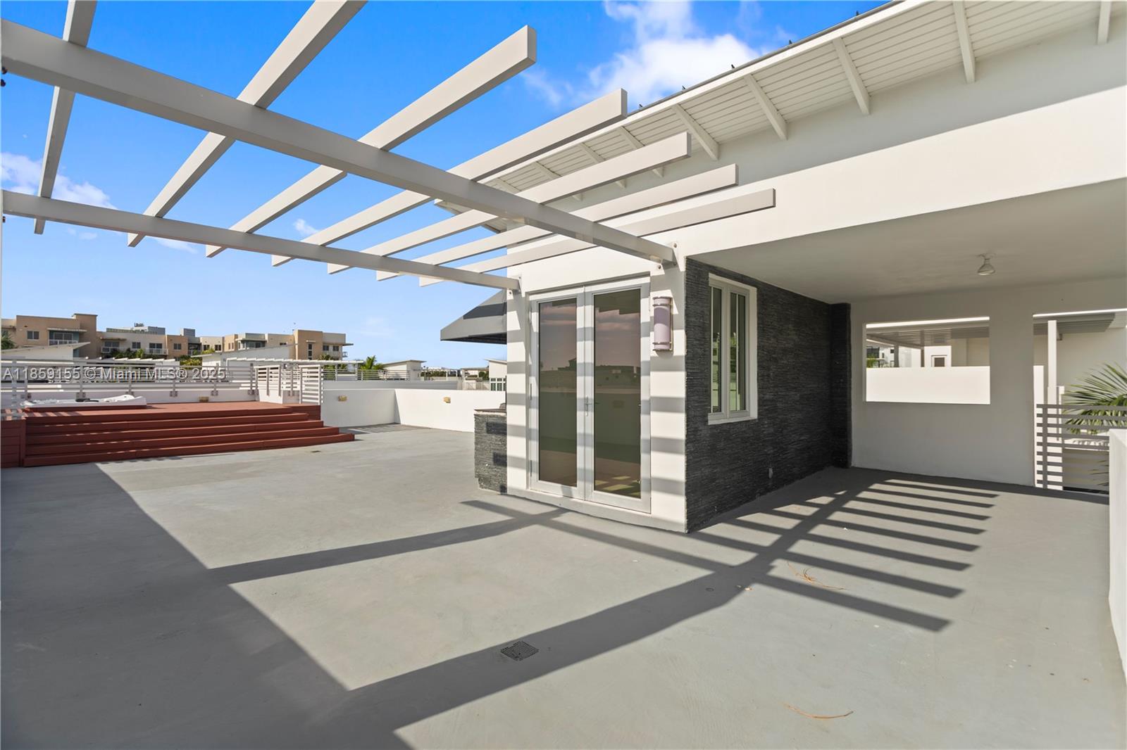 OASIS PARK SQUARE AT DORA - Residential