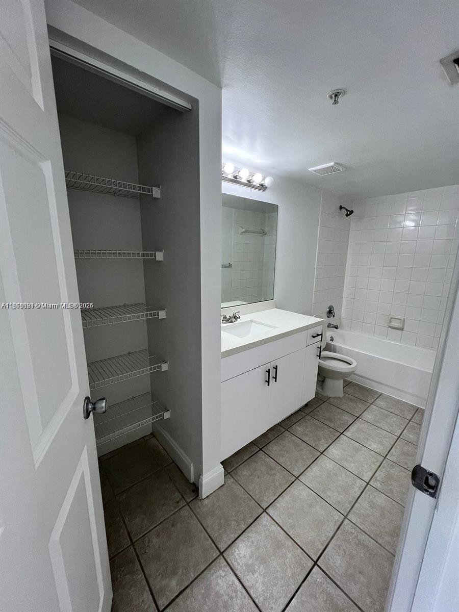 EVERGREEN LAKES CONDO - Residential