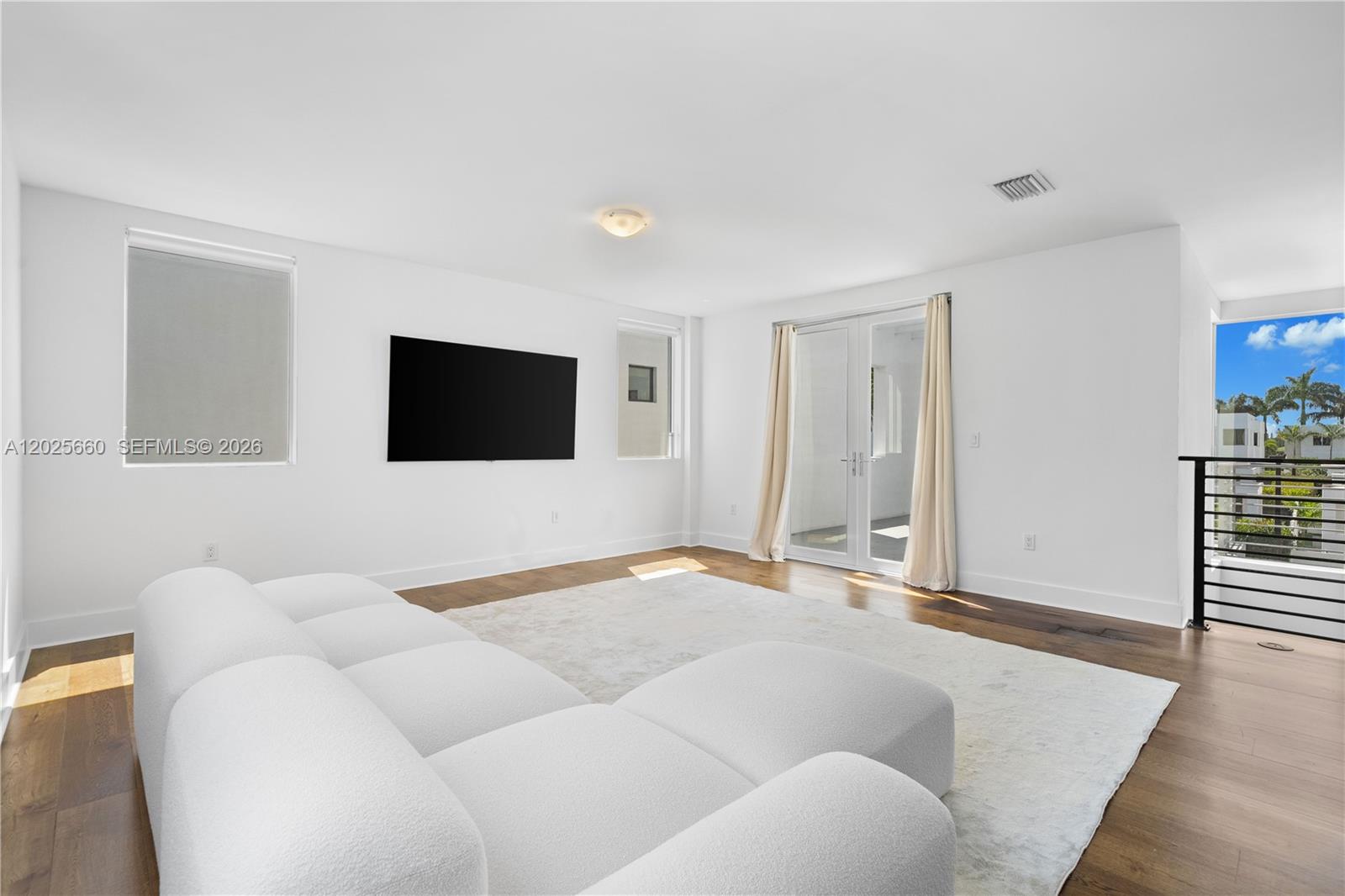 DORAL COMMONS RESIDENTIAL - Residential
