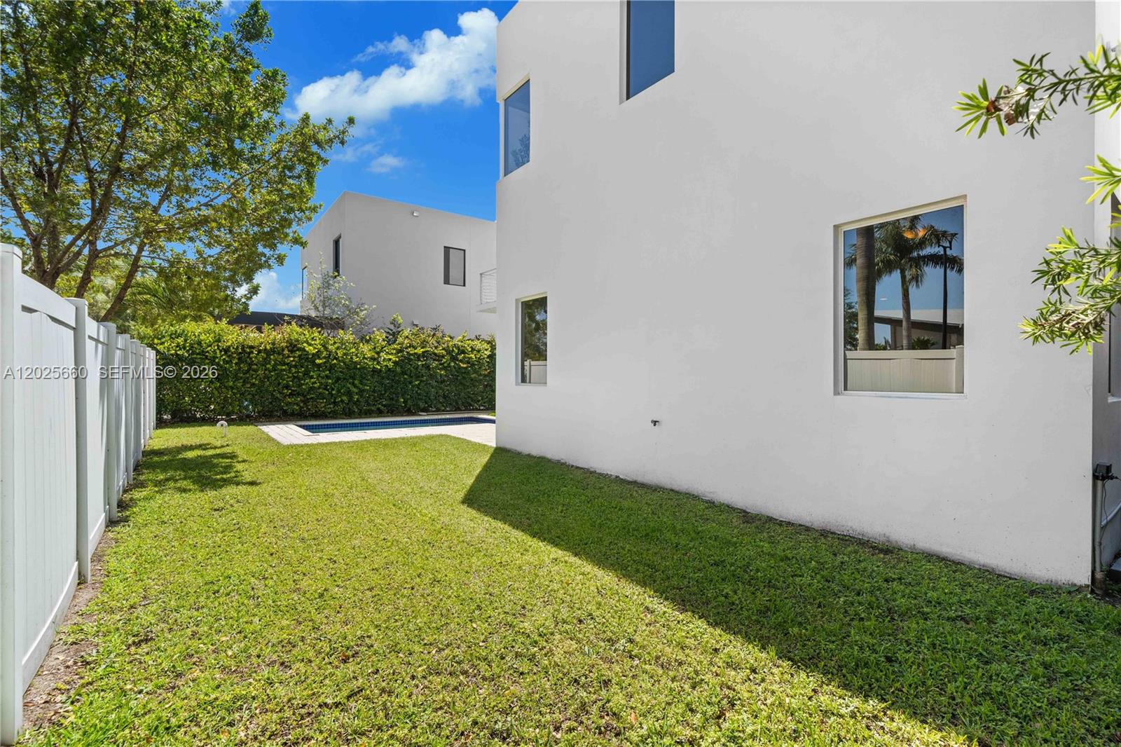 DORAL COMMONS RESIDENTIAL - Residential