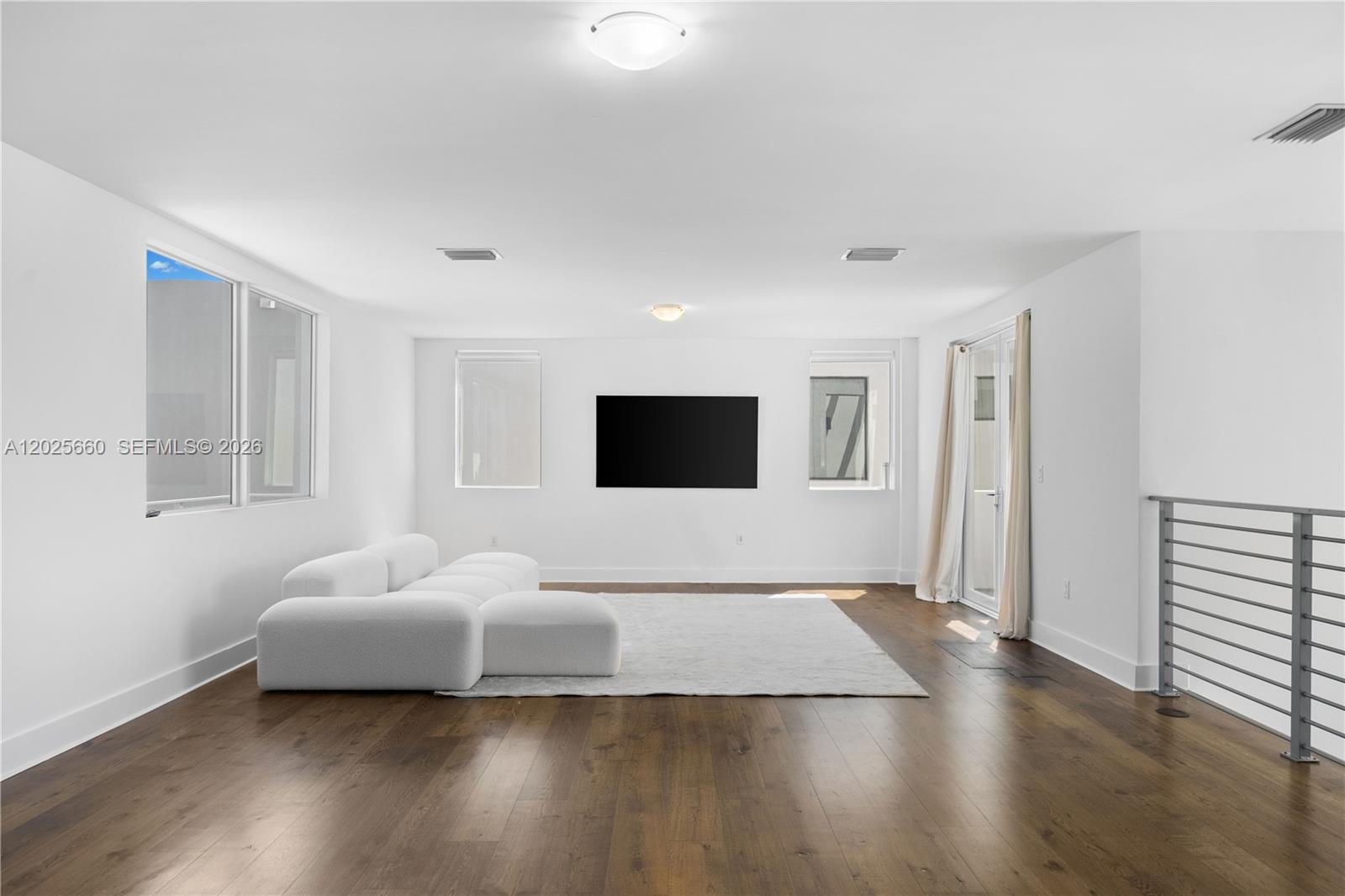 DORAL COMMONS RESIDENTIAL - Residential