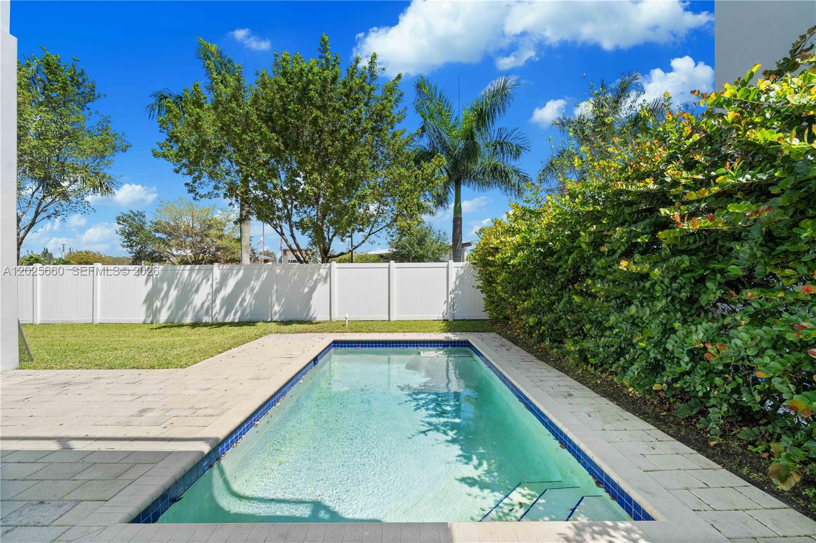 DORAL COMMONS RESIDENTIAL - Residential