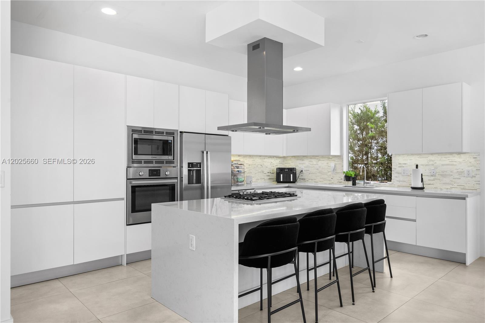 DORAL COMMONS RESIDENTIAL - Residential