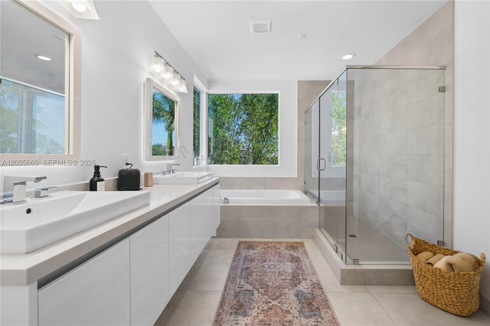 DORAL COMMONS RESIDENTIAL - Residential