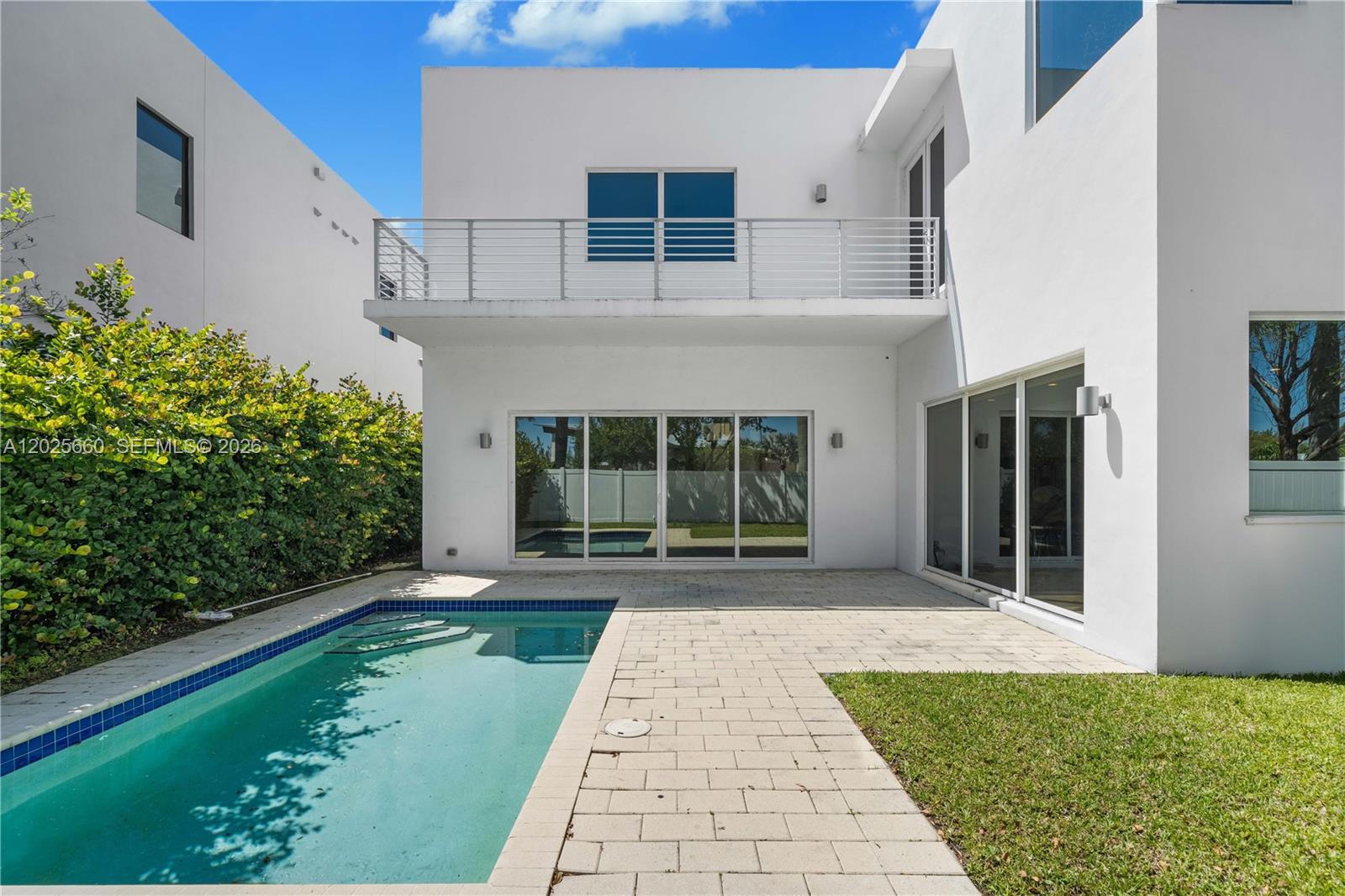 DORAL COMMONS RESIDENTIAL - Residential