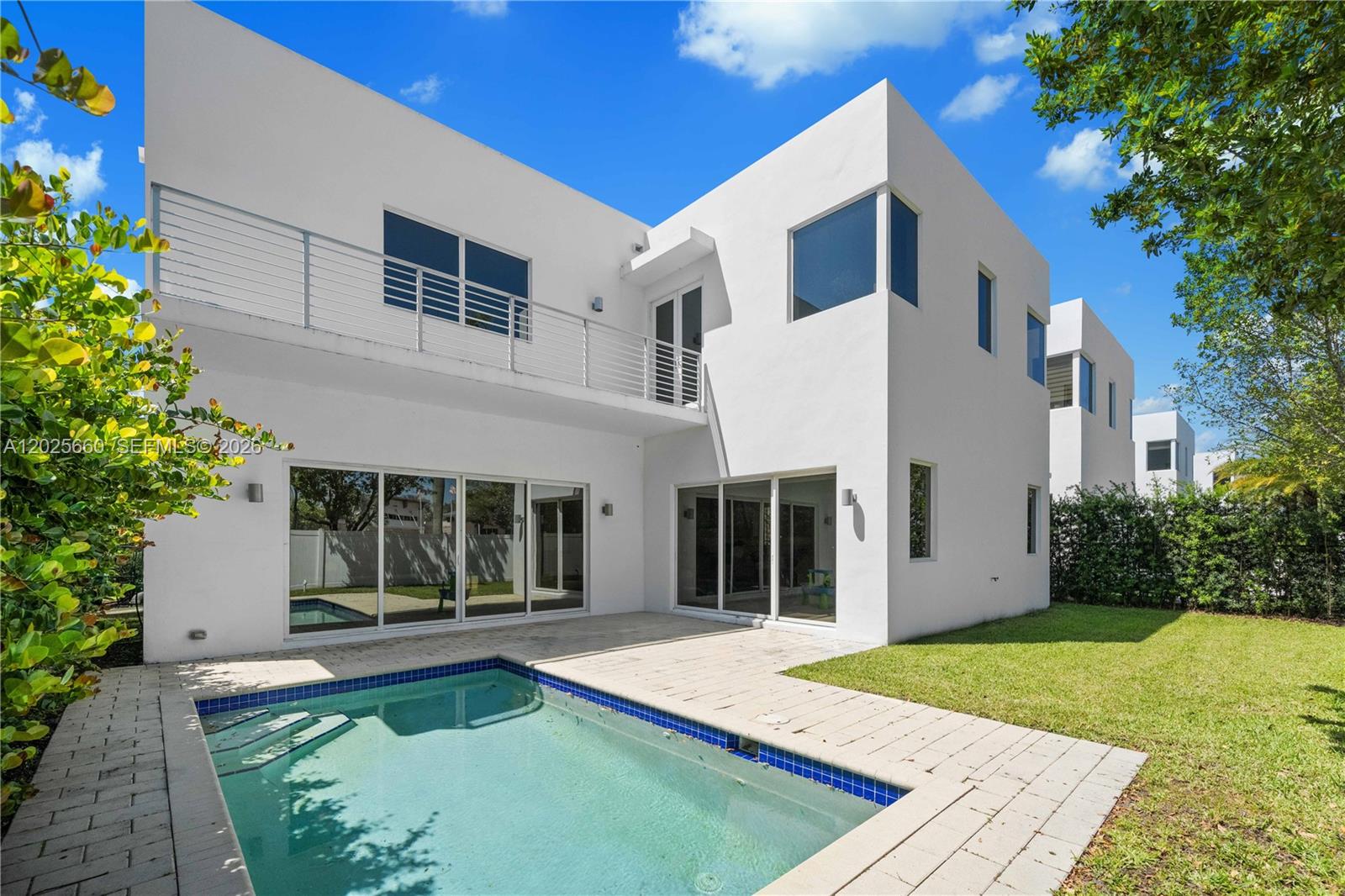 DORAL COMMONS RESIDENTIAL - Residential