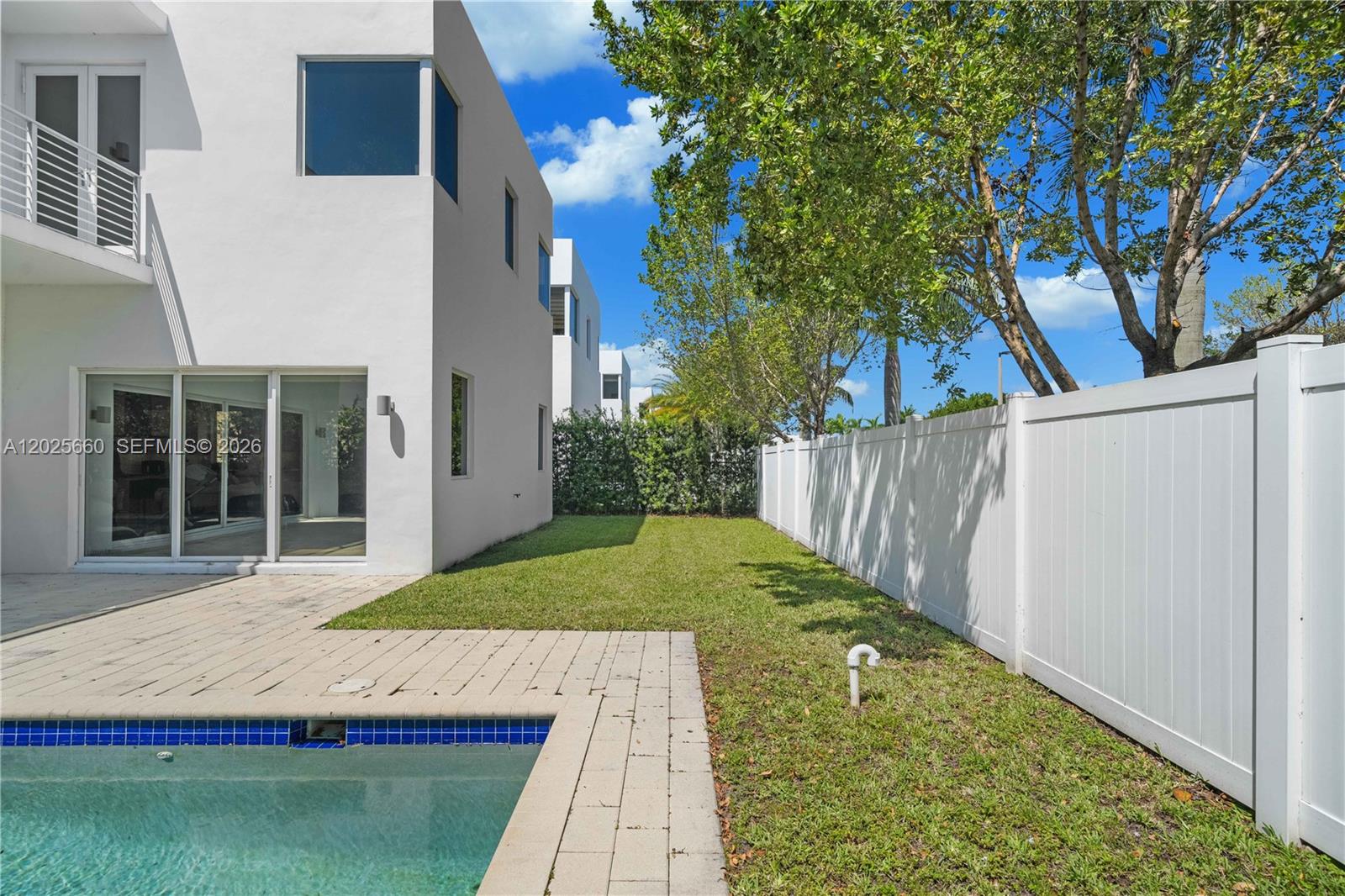 DORAL COMMONS RESIDENTIAL - Residential
