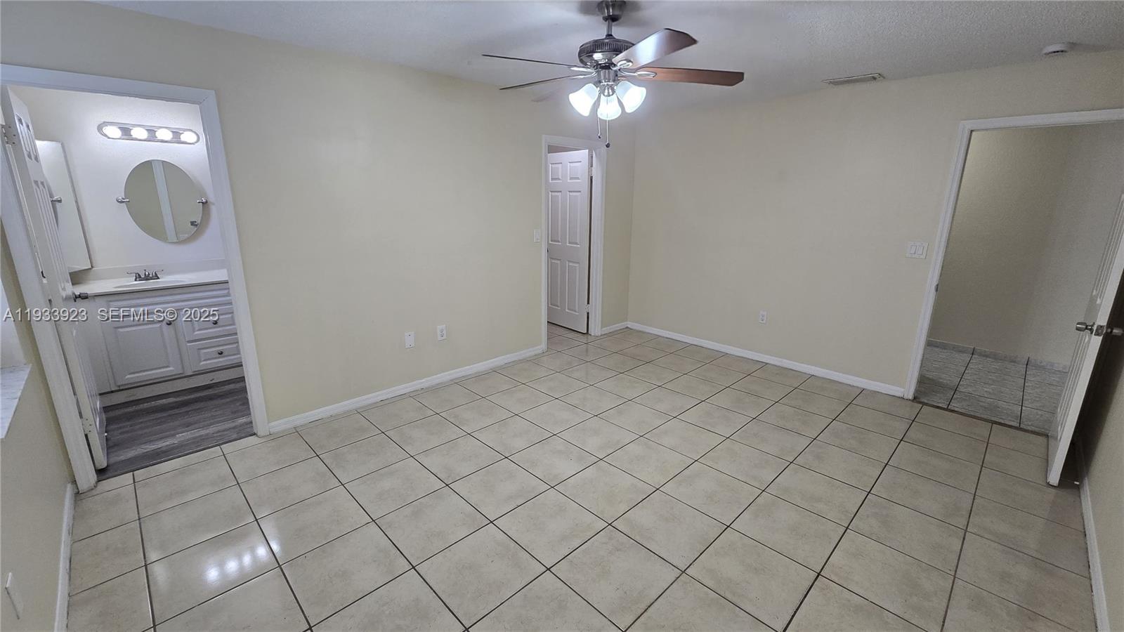 COUNTRY LAKE PARK 1ST ADD - Residential