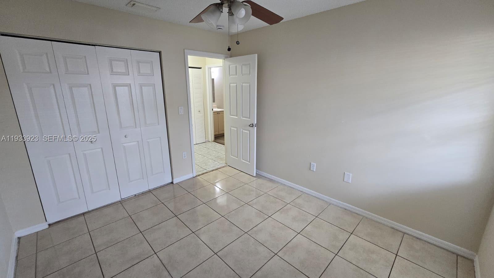 COUNTRY LAKE PARK 1ST ADD - Residential