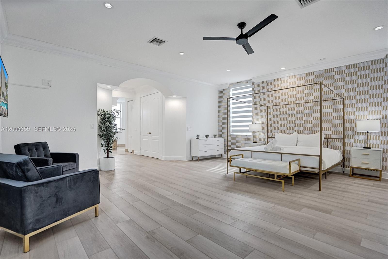 CHAMBERS LAND CO SUB NE1/ - Residential