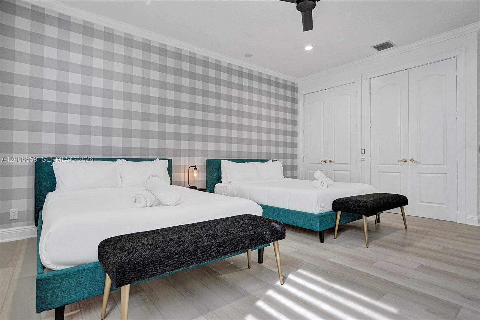 CHAMBERS LAND CO SUB NE1/ - Residential