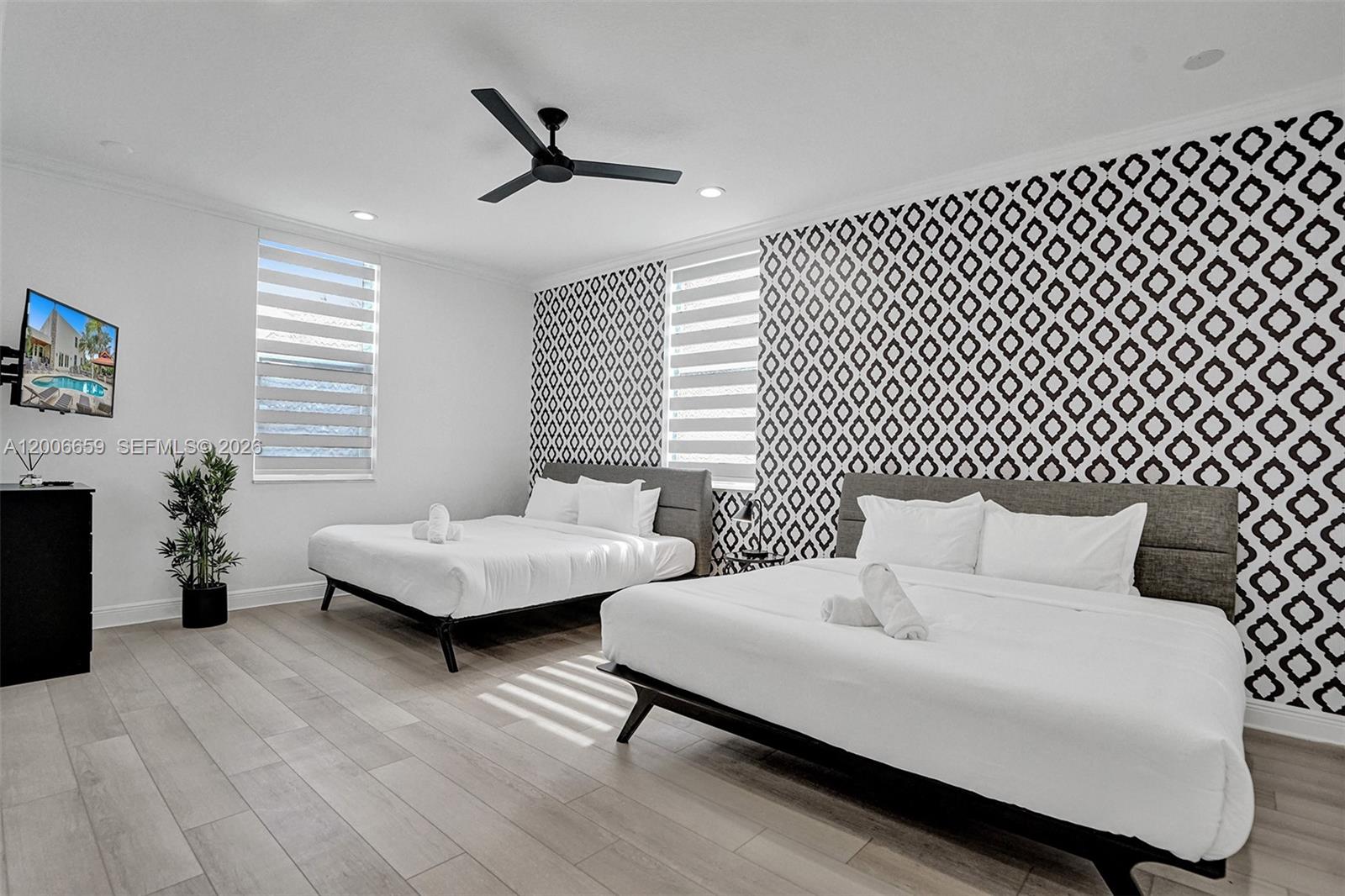 CHAMBERS LAND CO SUB NE1/ - Residential