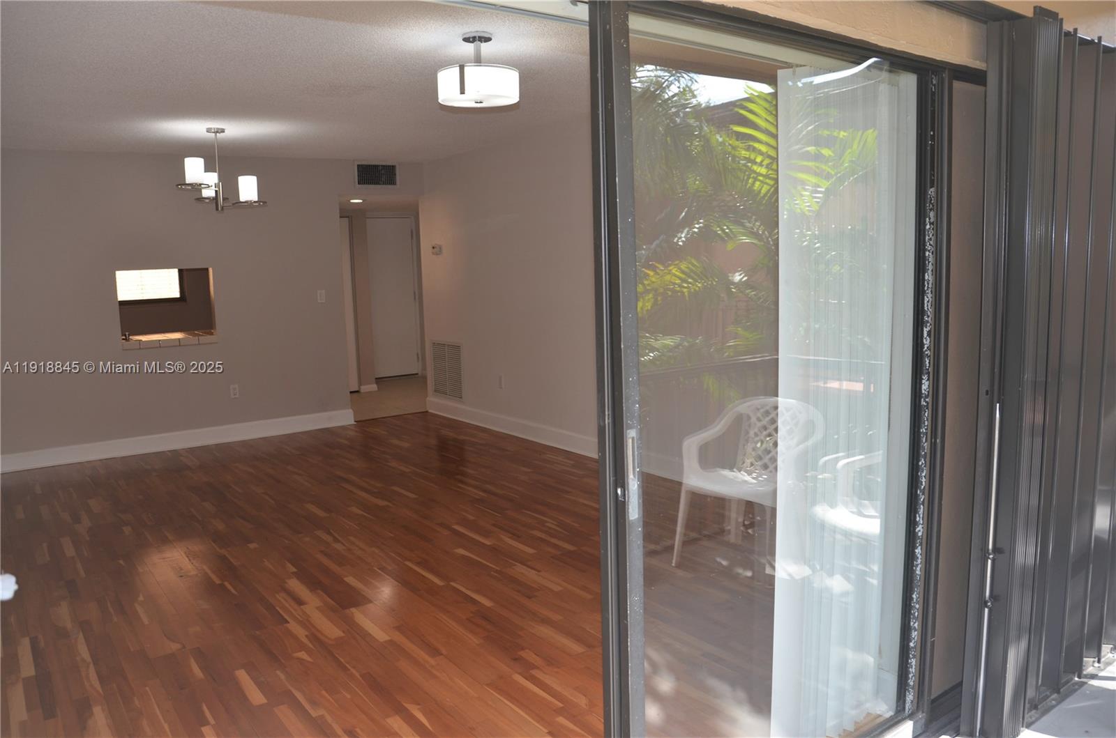 JACARANDA VILLAS NO 1 CON - Residential Lease