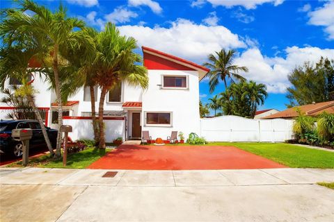 12424 SW 10th Ter Miami FL 33184