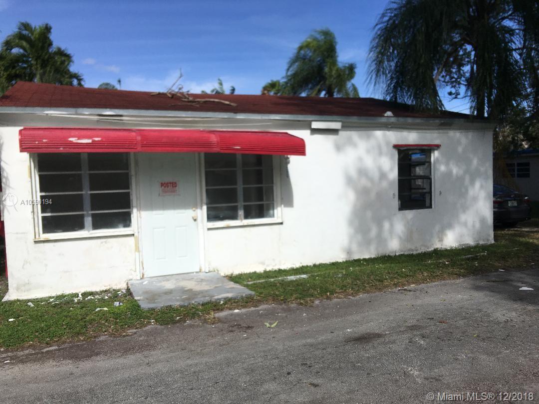 HOLLYWOOD PARK - Residential Lease