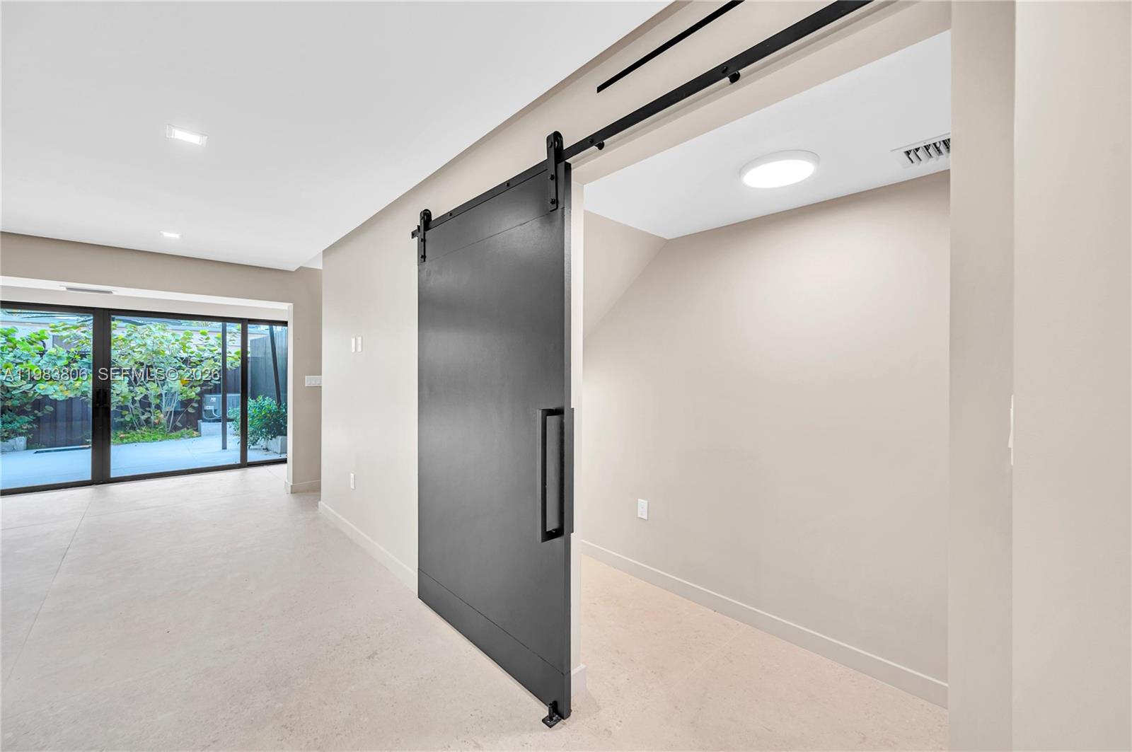 COLLONADE CONDO - Residential Lease