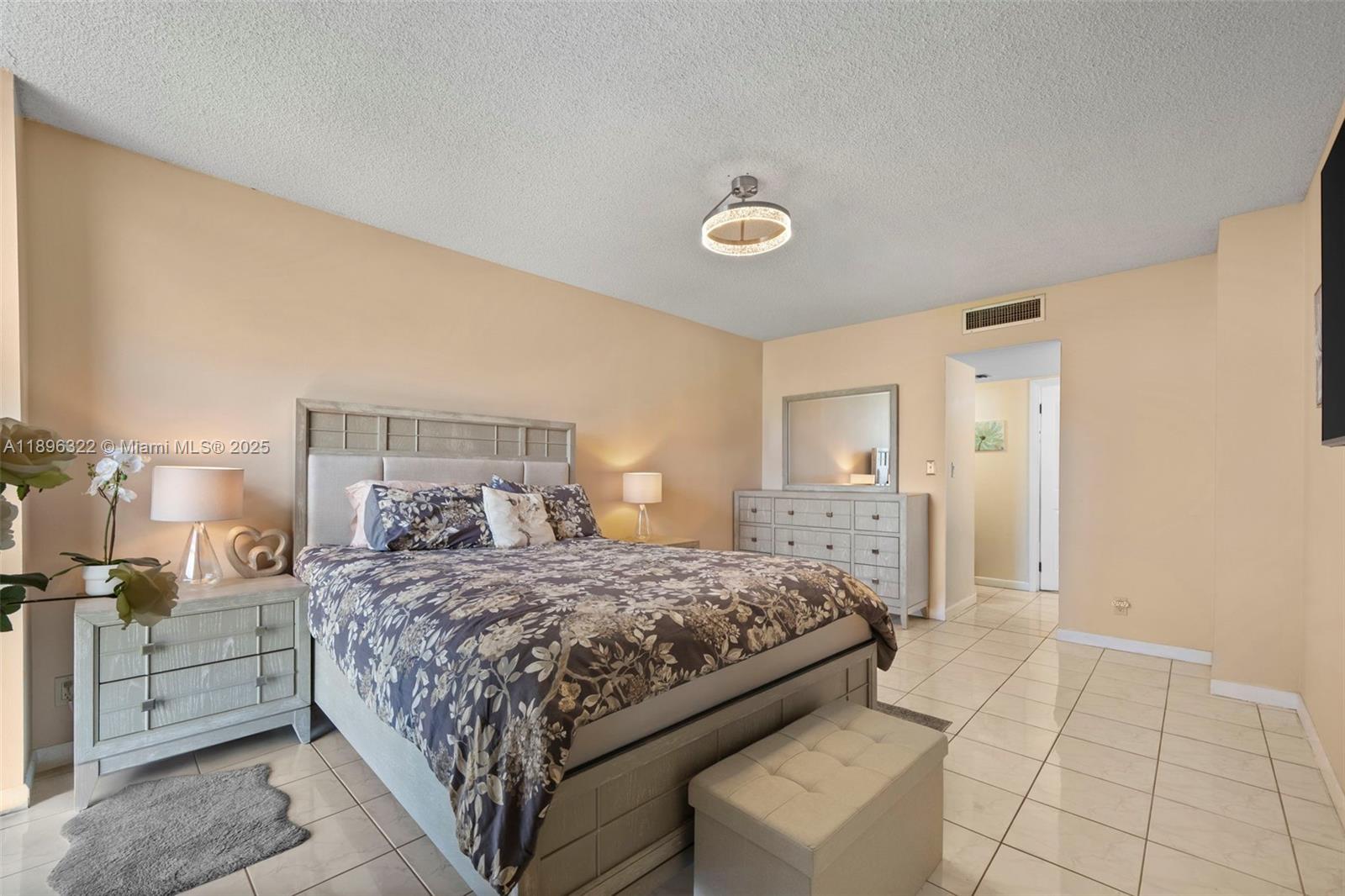 CORONADO CONDO- TOWER II - Residential
