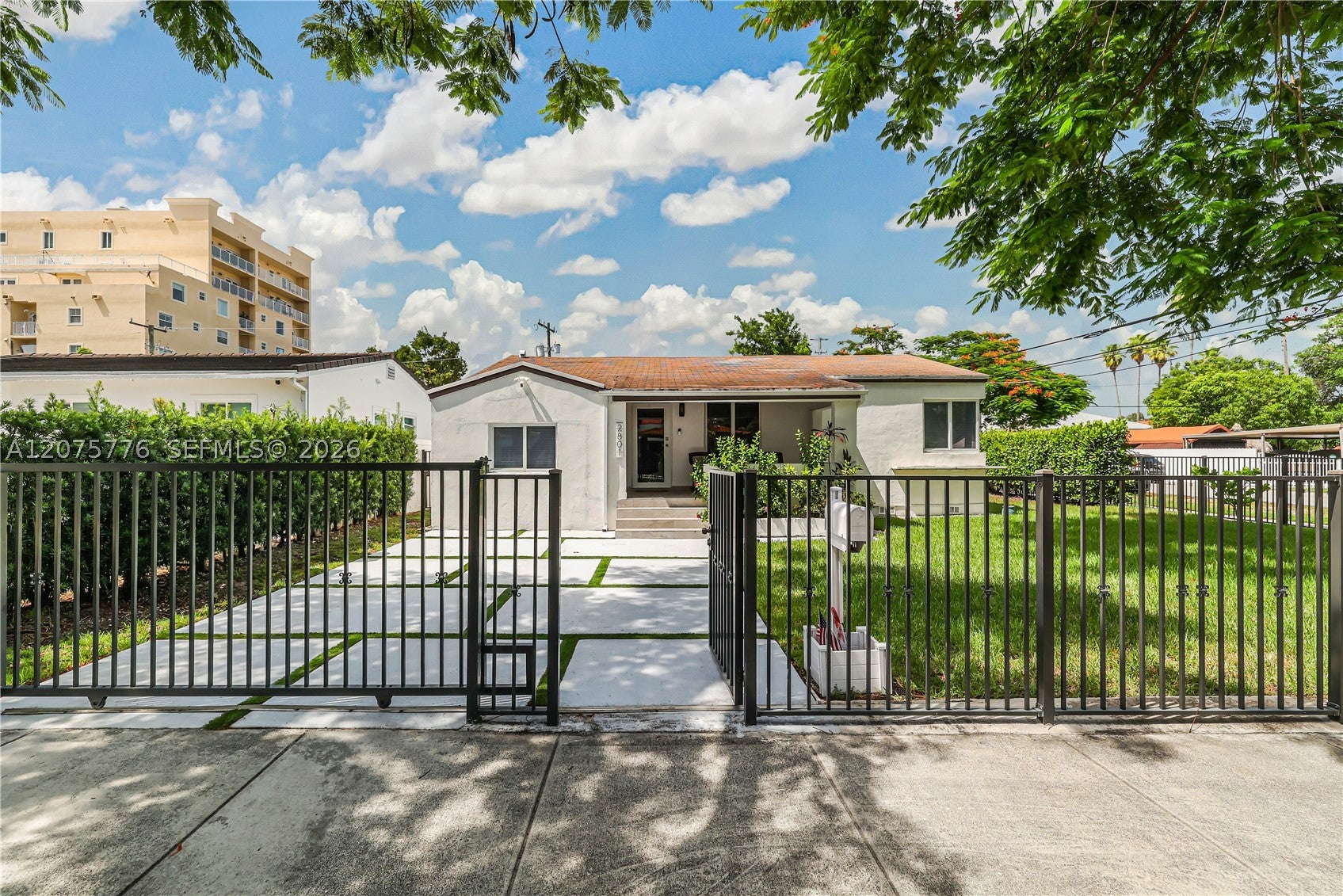 2801 NW 6th St, Miami FL 33125