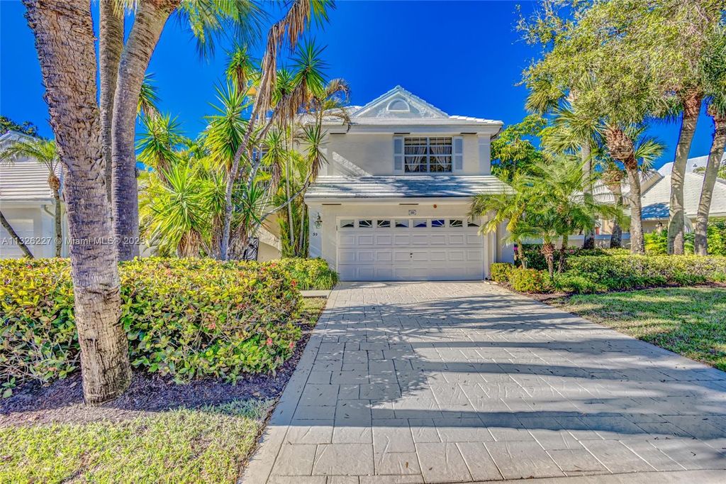 Photo of 30 Windsor Ln, Palm Beach Gardens, FL 33418 (MLS # A11326227)