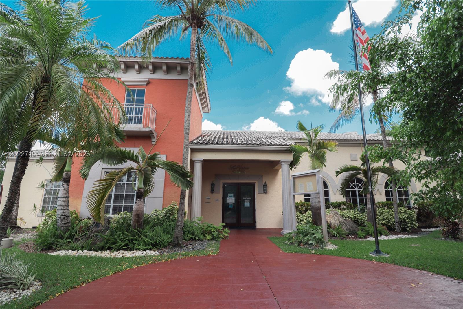 LAS VISTAS AT DORAL CONDO - Residential