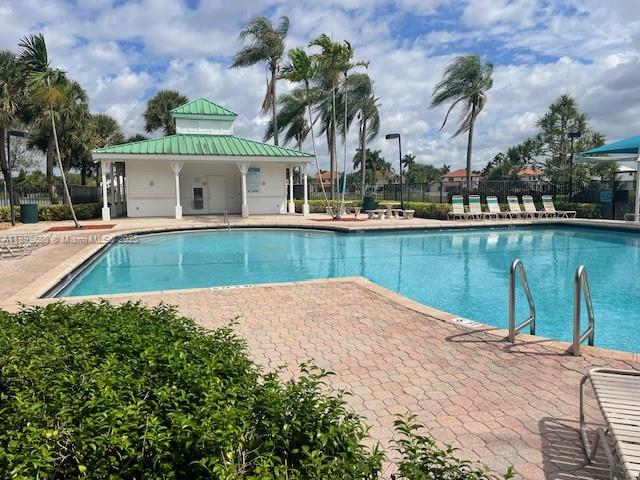 SILVER LAKES AT PEMBROKE - Residential
