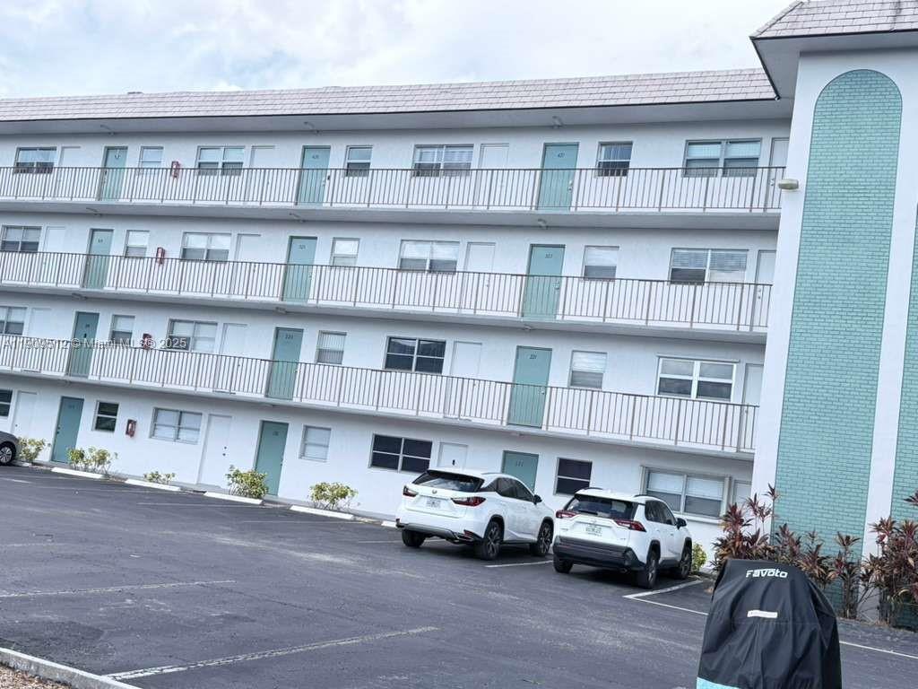 WINCAST ARMS NORTH CONDO - Residential