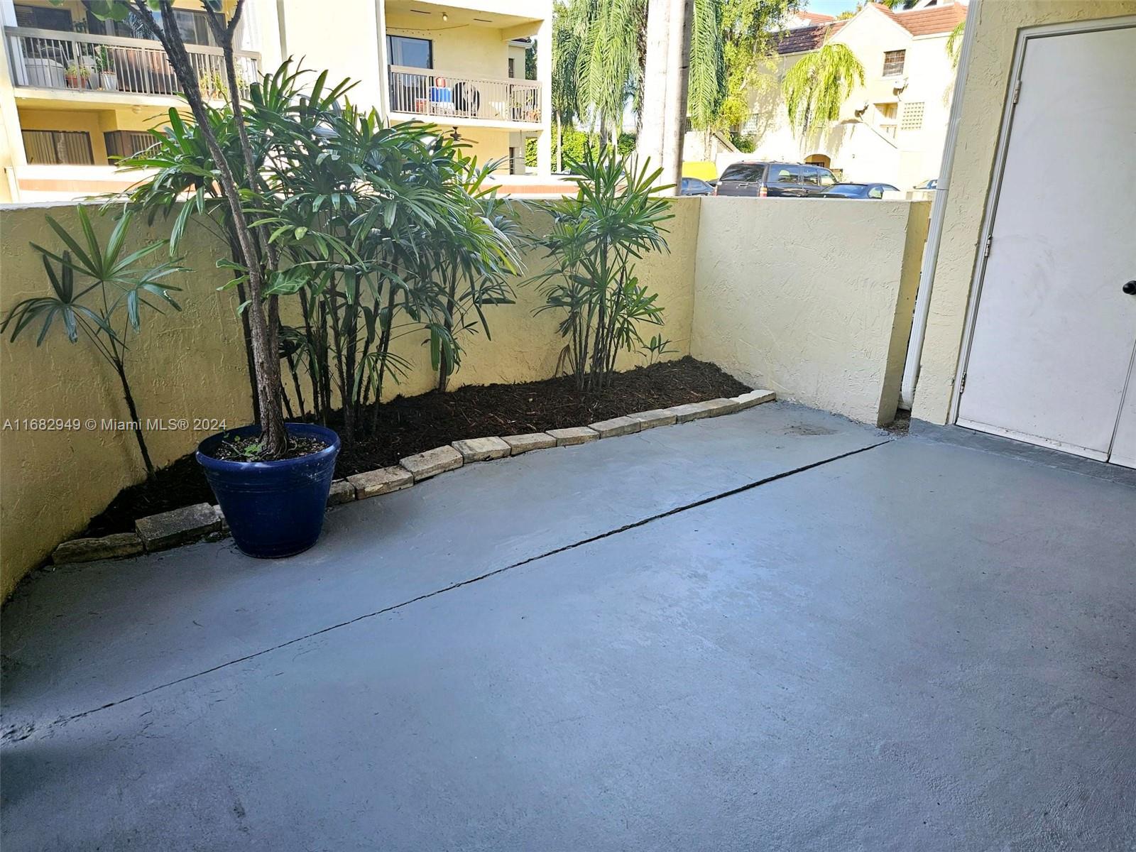 ELAN AT CALUSA CONDO XVI - Residential Lease