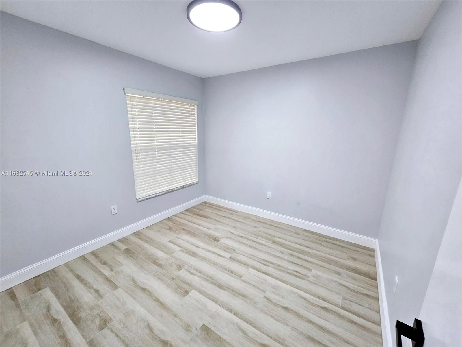 ELAN AT CALUSA CONDO XVI - Residential Lease