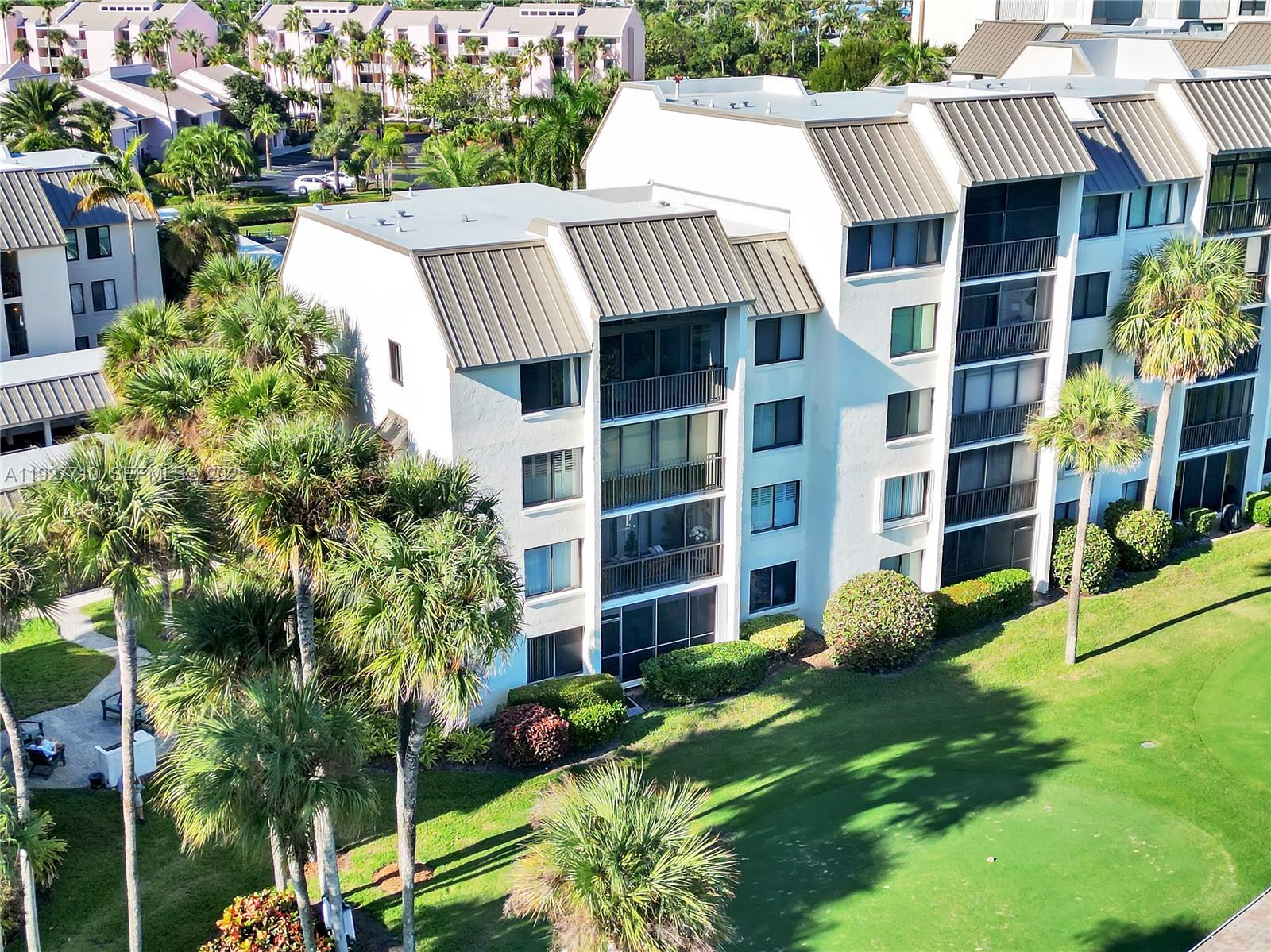 CATAMARAN L CONDOMINIUM - Residential