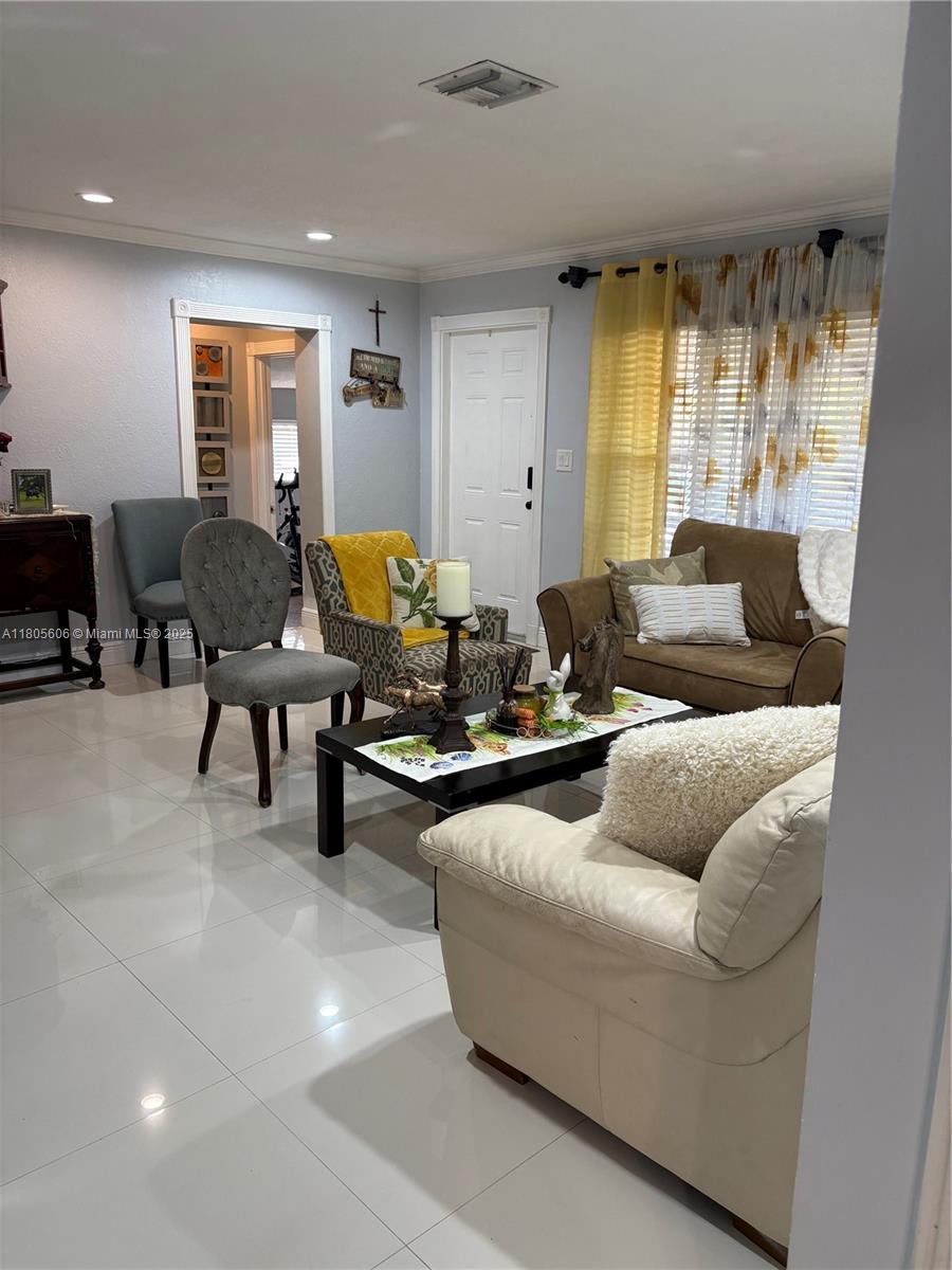 7430 Buchanan St, Hollywood, Broward County, Florida - 4 Bedrooms  
2 Bathrooms - 