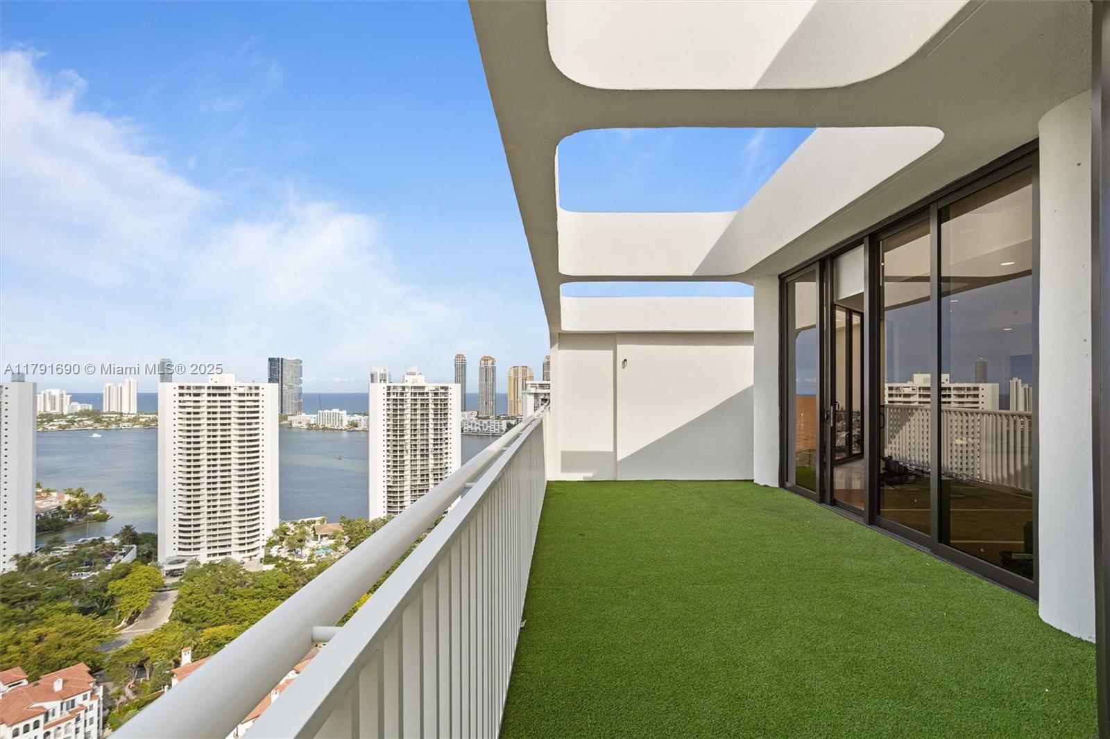 2000 Island Blvd Ph-5, Aventura, Miami-Dade County, Florida - 3 Bedrooms  
3 Bathrooms - 