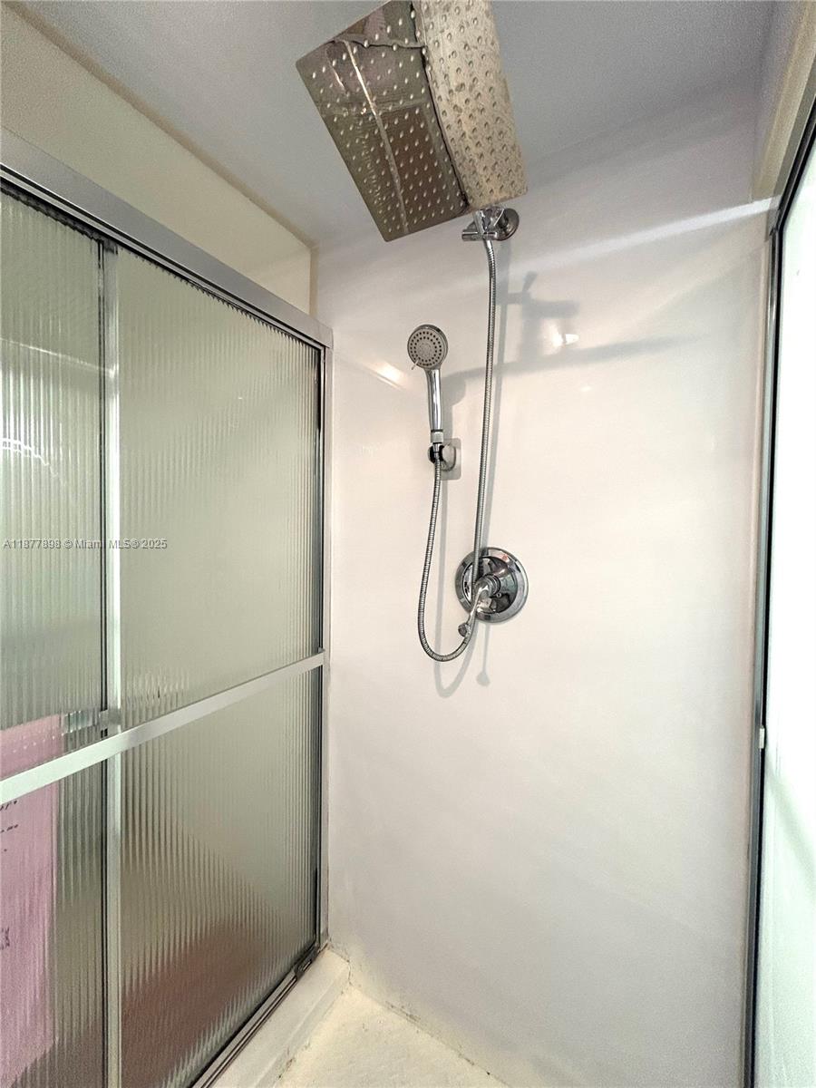 LAKEVIEW OF THE CALF CLUB - Residential