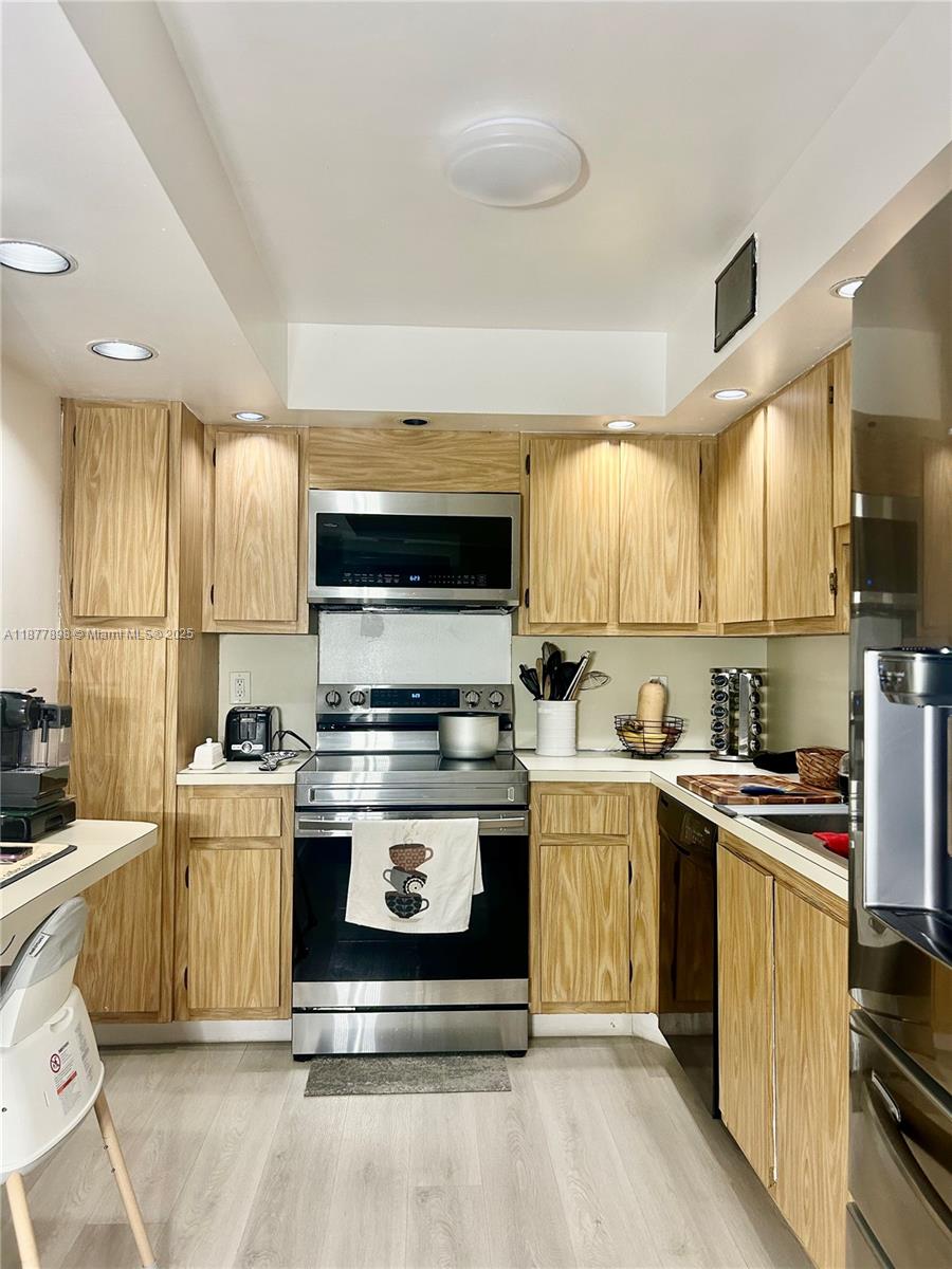 LAKEVIEW OF THE CALF CLUB - Residential